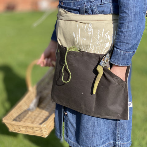 'Meadow' Waxed Garden Apron
